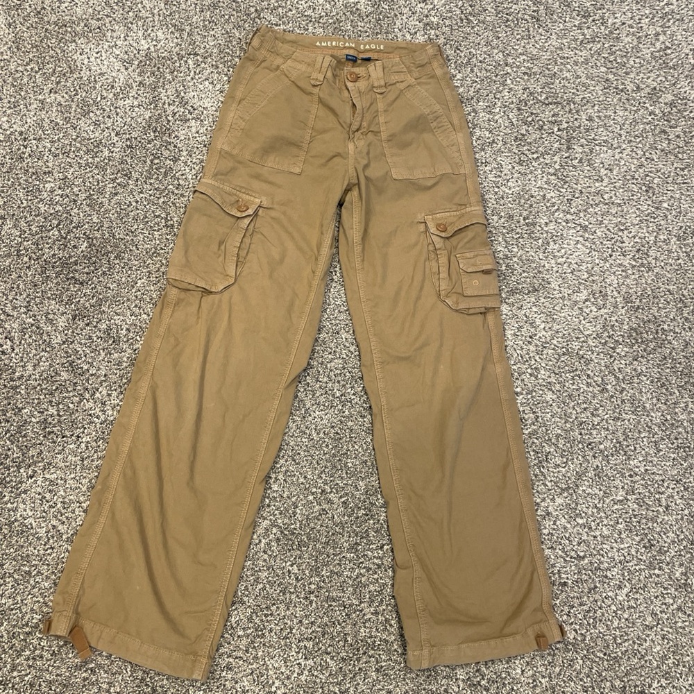 American Eagle Khaki, Tan, Brown cargo Pants